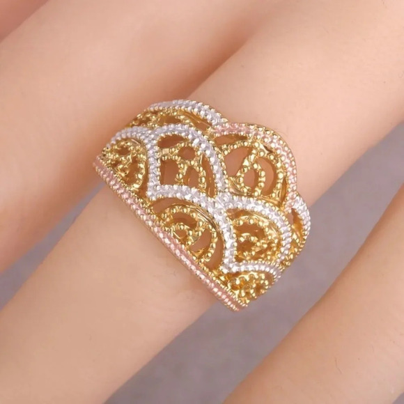 VQ Flower Gorgeous Jewelry Set - Picture 3 of 5